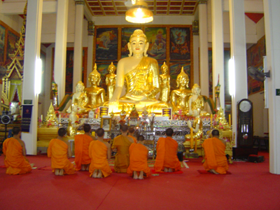 where do buddhist pray